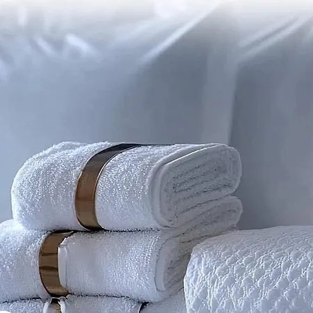 Wave 2 With Pool & Apartment *